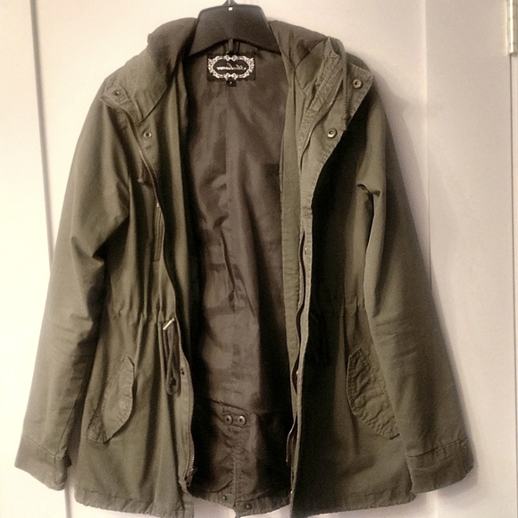 Ambiance Chico Army green 3/4 Length Zippered and buttoned jacket size small - Picture 3 of 4